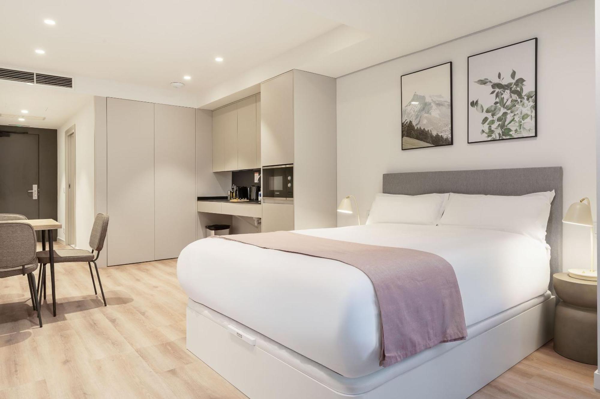 Limehome Madrid Calle De Juan Hurtado De Mendoza Экстерьер фото