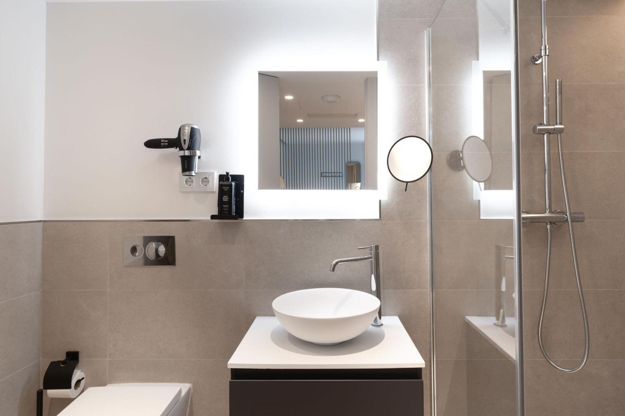 Limehome Madrid Calle De Juan Hurtado De Mendoza Экстерьер фото